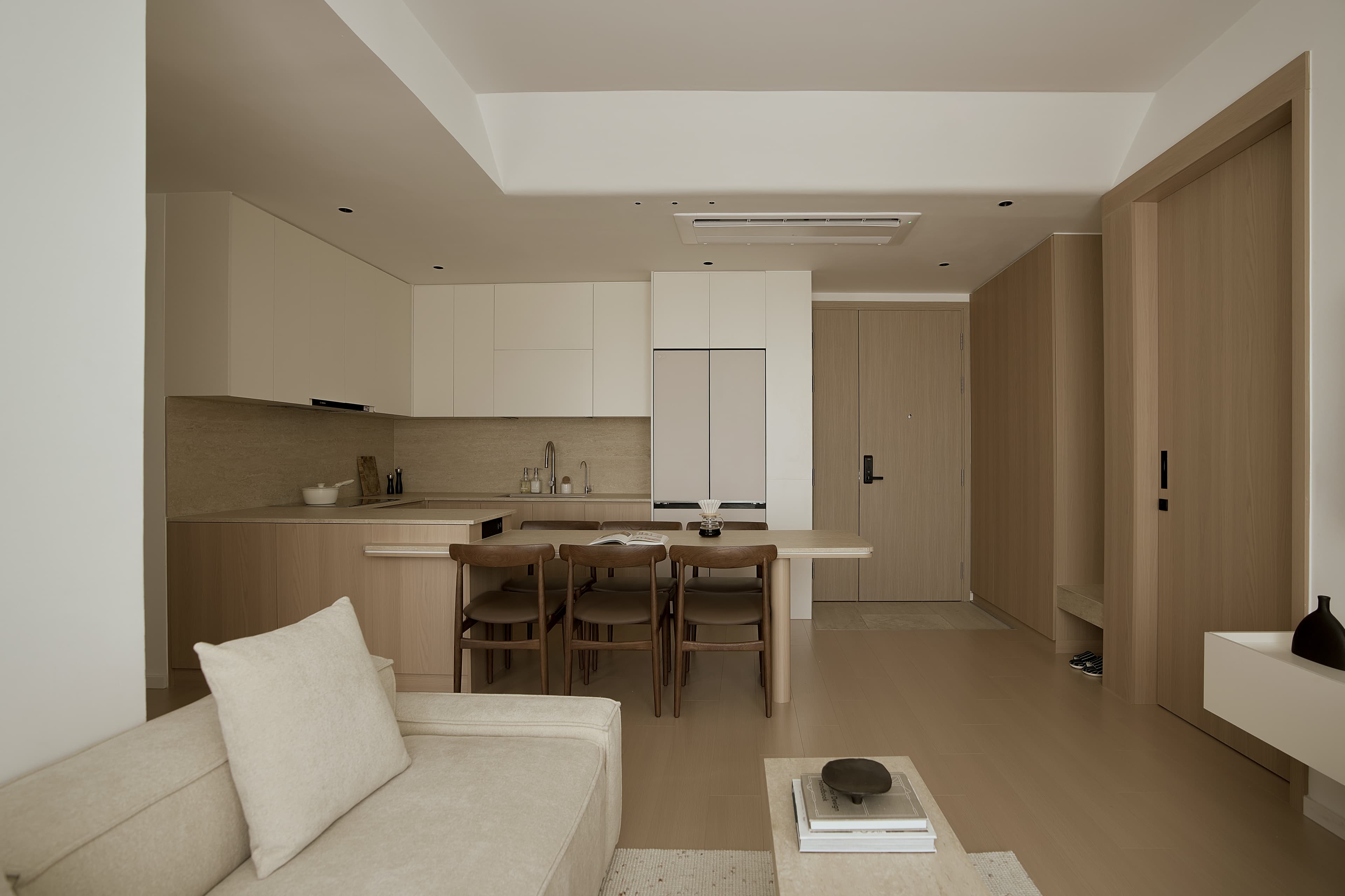 T HOUSE