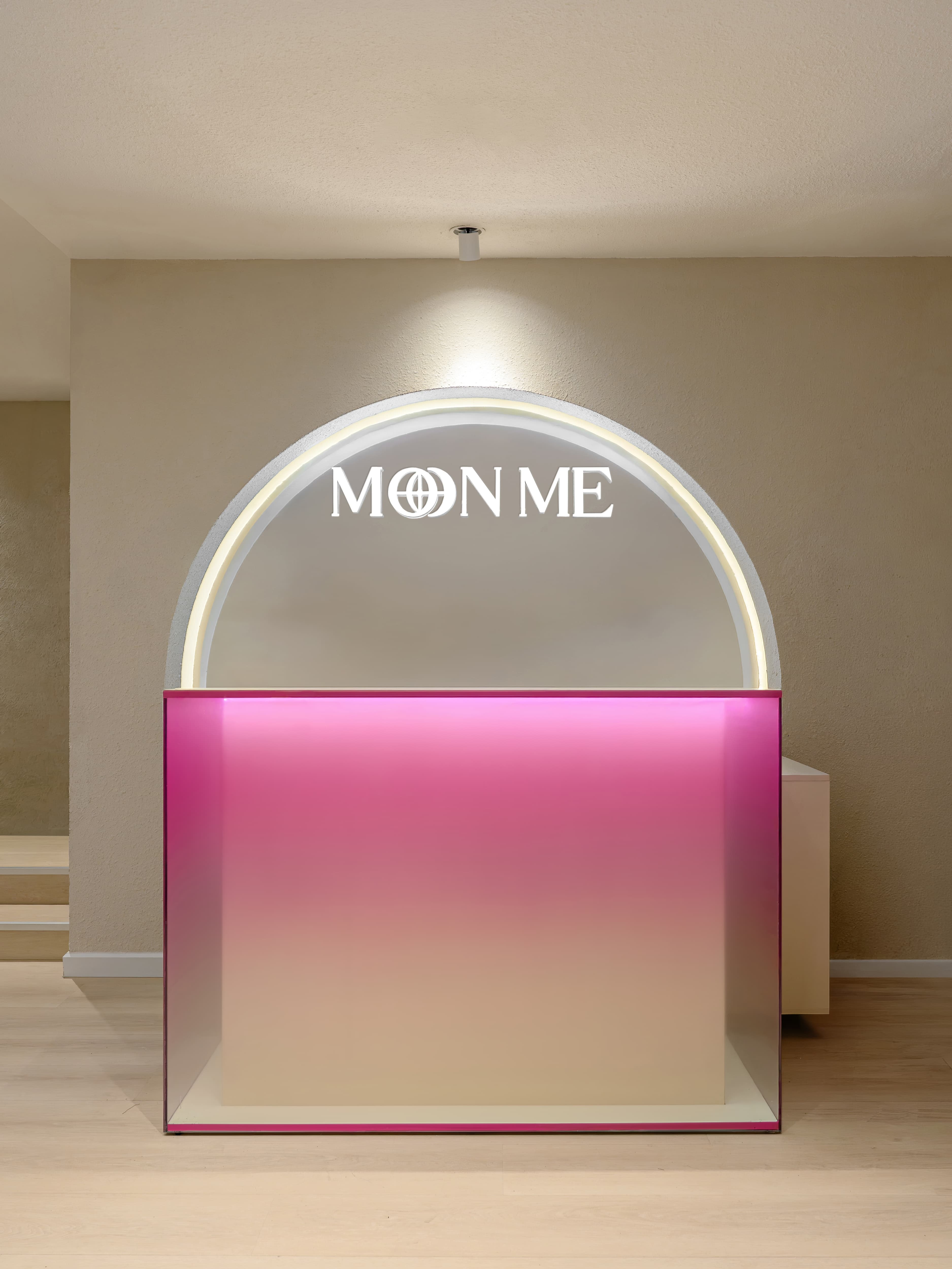 MOON ME